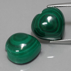 17.57 ct Green Malachite Gemstone, Malachite Gem in Heart Cabochon Shape for Sale.