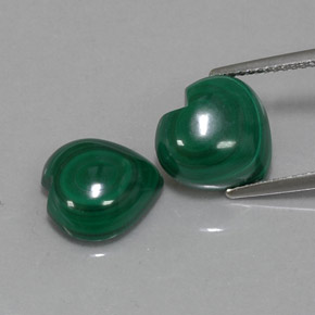 10.68 ct Green Malachite Gemstone, Malachite Gem in Heart Cabochon Shape for Sale.