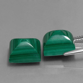 Malachite Gemstone in 11.2 x 9.2 mm Size for Sale, Malachite Stone in Multicolor Green Color
