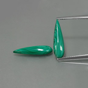 4.70 ct Green Malachite Gemstone, Malachite Gem in Pear Cabochon Shape for Sale.