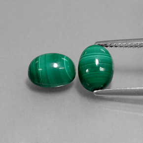 5.31 ct Green Malachite Gemstone, Malachite Gem in Oval Cabochon Shape for Sale.
