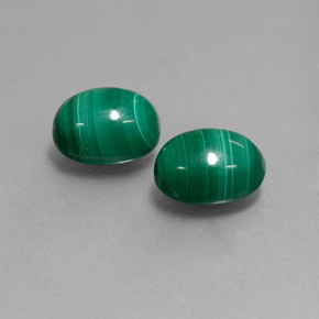 5.31 ct Green Malachite Stone, Natural Malachite in Oval Cabochon Shape for Sale