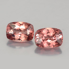 2.60 ct Pink Malaya Garnet Gemstone, Malaya Garnet Gem in Cushion-Cut Shape for Sale.