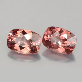 2.60 ct Pink Malaya Garnet Stone, Natural Malaya Garnet in Cushion-Cut Shape for Sale