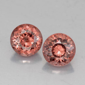 2.84 ct Orange Malaya Garnet Gemstone, Malaya Garnet Gem in Round Facet Shape for Sale.