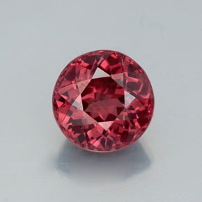 3.24 ct Pink Malaya Garnet Gemstone, Malaya Garnet Gem in Round Facet Shape for Sale.