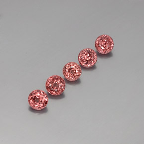4.66 ct Pink Malaya Garnet Gemstone, Malaya Garnet Gem in Round Facet Shape for Sale.