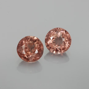 1.66 ct Pink Malaya Garnet Gemstone, Malaya Garnet Gem in Round Facet Shape for Sale.