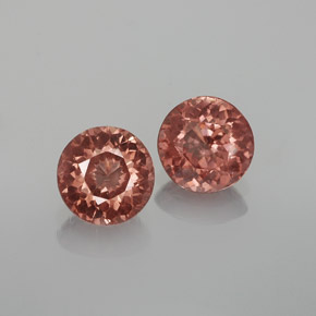 1.73 ct Pink Malaya Garnet Gemstone, Malaya Garnet Gem in Round Facet Shape for Sale.