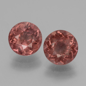 5.04 ct Pink Malaya Garnet Gemstone, Malaya Garnet Gem in Round Facet Shape for Sale.