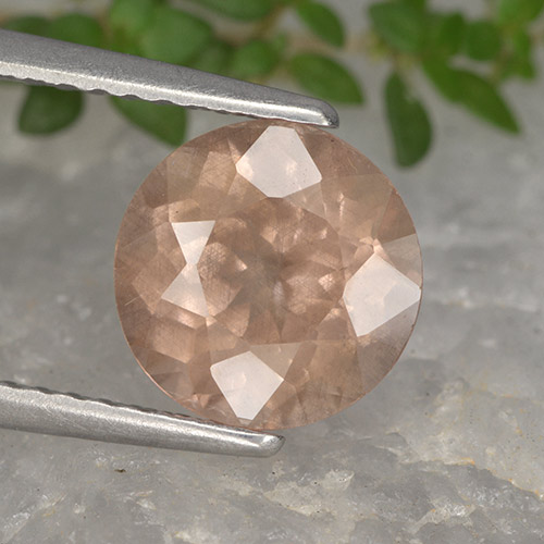 Granate Malaya Rosa Faceta Redonda de 8,1mm de Tanzania, peso de 2.33ct, piedra preciosa No tratado de forma natural en claridad VS, Granate Malaya de 1 pieza: el color es Rosado claro, dureza Mohs de 7 - 7.5 Adecuado para joyas de uso diario, Photo A