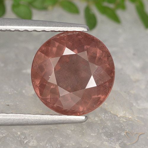 2.85ct Round Facet Pink Malaya Garnet from Tanzania, Dimension 8.2mm, Natural untreated Gemstone, VS Clarity, 1 piece Malaya Garnet in Burgundy Pink Color, Mohs Hardness of 7 - 7.5 suitable for daily wear jewelry, Photo A