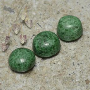 2.5ct Round Cabochon Green Maw-Sit-Sit Gem for sale 2.5ct Round Cabochon Green Maw-Sit-Sit Gem (ID: 477583)