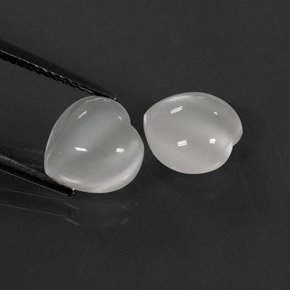 4.31 ct White Moonstone Stone, Natural Moonstone in Heart Cabochon Shape for Sale