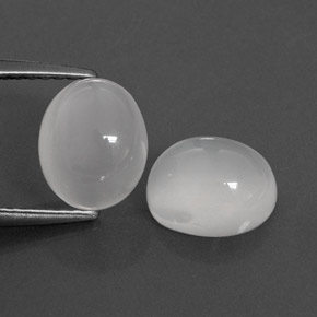 3.58 ct White Moonstone Gemstone, Moonstone Gem in Oval Cabochon Shape for Sale.