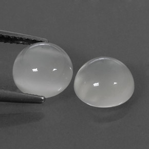 3.70 ct White Moonstone Gemstone, Moonstone Gem in Round Cabochon Shape for Sale.