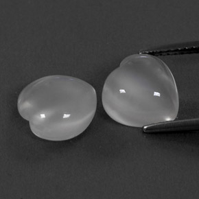 4.66 ct White Moonstone Gemstone, Moonstone Gem in Heart Cabochon Shape for Sale.