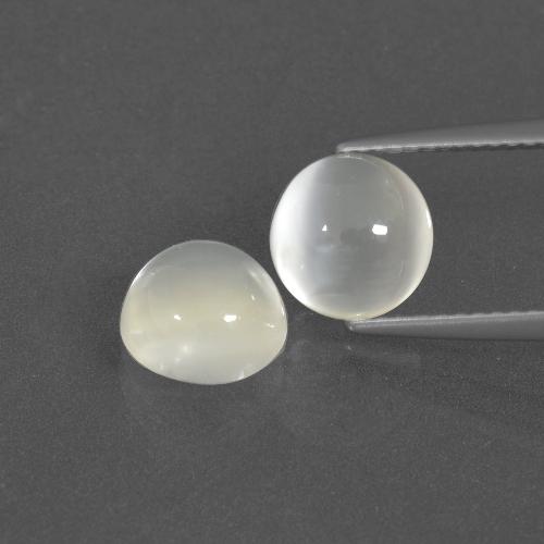Warm White Moonstone Gem - 2.1ct Round Cabochon (ID: 400087)