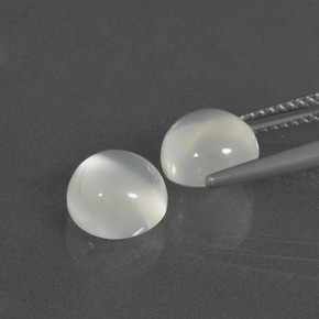 Moonstone Gemstones in 8 mm (calibrated) Size for Sale, Moonstone Stones in Warm White Color