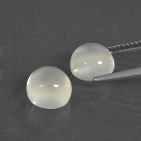 Moonstone Gemstones in 8 mm (calibrated) Size for Sale, Moonstone Stones in Warm White Color