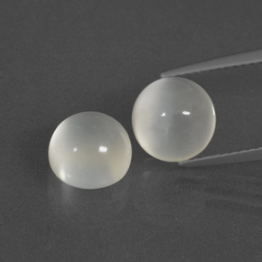 Warm White Moonstone Gem - 2.7ct Round Cabochon (ID: 400094)
