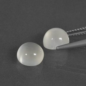 Moonstone Gemstones in 8 mm (calibrated) Size for Sale, Moonstone Stones in Warm White Color