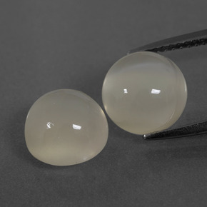 Warm White Moonstone Gem - 3.4ct Round Cabochon (ID: 400162)