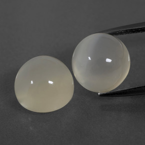 3.8ct Round Cabochon Cream Moonstone for sale thumb image of 3.8ct Round Cabochon Cream Moonstone (ID: 400166)
