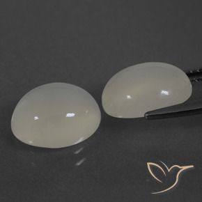 Moonstone Gemstones in 11 x 9 mm (calibrated) Size for Sale, Moonstone Stones in Warm White Color