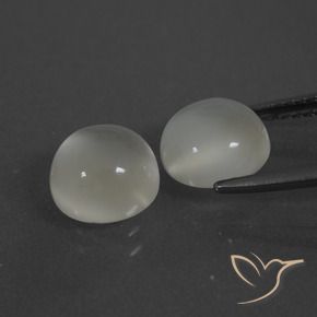 Moonstone Gemstones in 8 mm (calibrated) Size for Sale, Moonstone Stones in Warm White Color