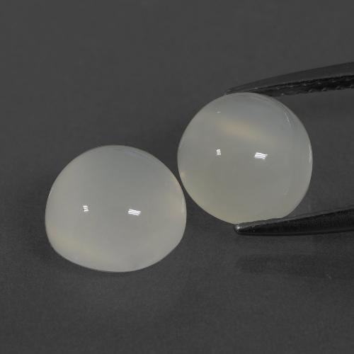 Warm White Moonstone Gem - 2.4ct Round Cabochon (ID: 400342)