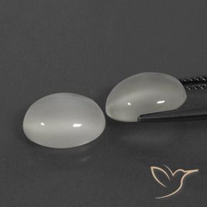 Moonstone Gemstones in 11 x 9 mm (calibrated) Size for Sale, Moonstone Stones in Warm White Color
