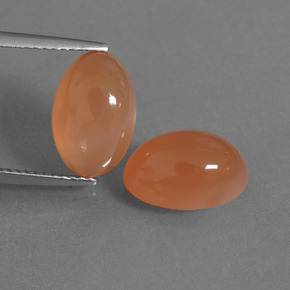 3.6ct Oval Cabochon Peach Orange Moonstone Gem for sale 3.6ct Oval Cabochon Peach Orange Moonstone Gem (ID: 403408)