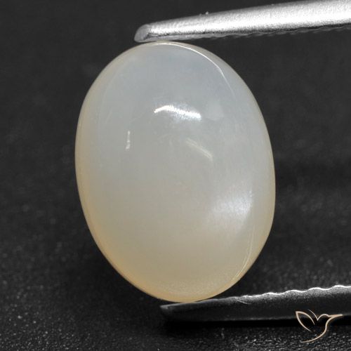 2.56ct Natural Translucent White Moonstone, Oval, Translucent