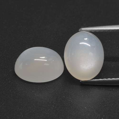 Translucent White Moonstone Gem - 2.9ct Oval Cabochon (ID: 460541)