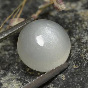 2.73 ct White Moonstone Stone, Natural Moonstone in Round Cabochon Shape for Sale