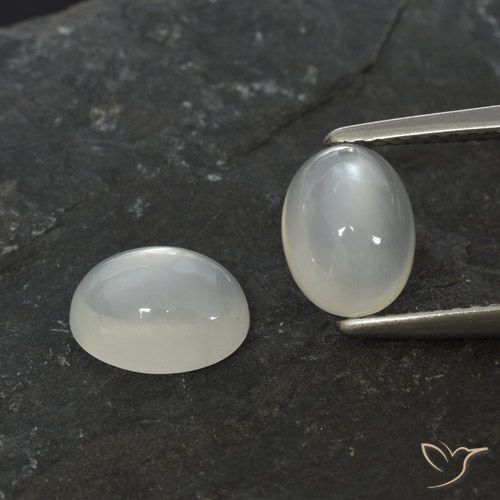 2.86 ct White Moonstone, 8.2 x 6.1 mm Oval Cut From India, Photo A