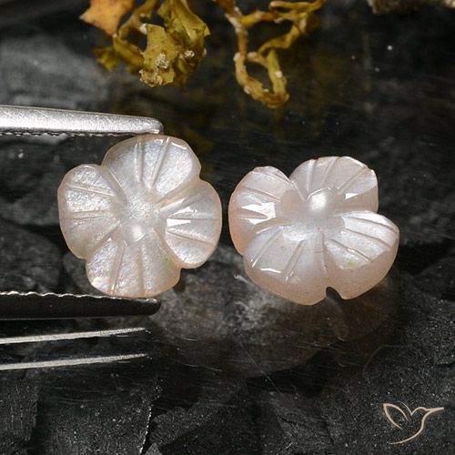 2 Pierre de Lunes Taille Fleur assorties de 8,4x8,2 mm, poids total de 2,32 ct / moyenne de 1,16 ct chacune, Brun caramel léger à pureté Translucide, pierre gemme naturelle Non traité, dureté Mohs de 6 à 6.5, Photo A
