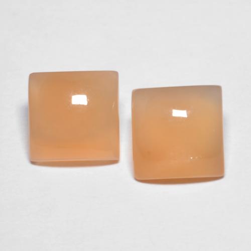 Paire Pierre de Lune Carré 7,2 x 7,1mm assorties - Poids total 3,2 ct / moyenne 1,6 ct chacune, couleur Pêche Orange et pureté Transparent, pierre gemme naturelle Non traité, dureté de Mohs 6 à 6.5, Photo A