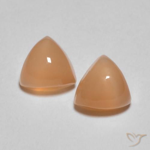 2 pièces assorties Pierre de Lune Orange Trillion de taille 5,3 x 5,2mm, poids total de 1,25 ct / moyenne de 0,63 ct chacune, Orange cantaloup avec pureté Translucide, pierre gemme naturelle Non traité, dureté de Mohs 6 à 6.5, Photo A