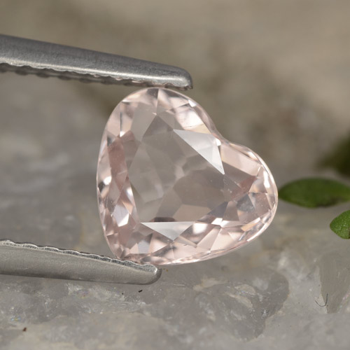 Morganita Forma de corazón de 1,1 ct de Brasil, Dimensión 7,6 x 6,6mm, Claridad vvs-vs, Piedra preciosa natural No tratado, 1 pieza de Morganita en color Rosado flamingo, Dureza Mohs de 7.5 - 8 Adecuado para joyas de uso diario, Photo A