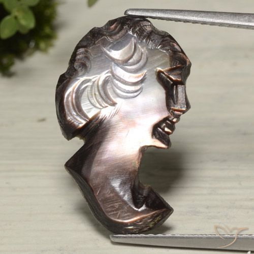 4.89 ct Carved Mother of Pearl, 20.5 x 13 mm From China, Photo A