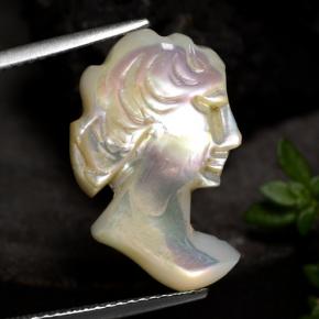 4.3ct Carved Cameo Multicolor Mother of Pearl for sale thumb image of 4.3ct Carved Cameo Multicolor Mother of Pearl (ID: 472744)