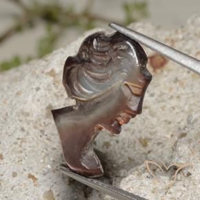 3.83 ct Brown Mother of Pearl Stone, Natural Mother of Pearl in Carved Cameo Shape for Sale