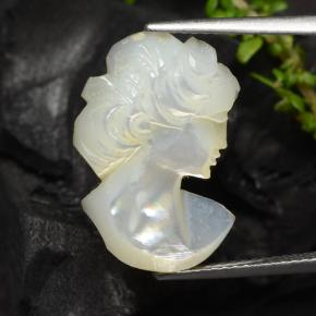4.8ct Carved Cameo Multicolor Mother of Pearl for sale thumb image of 4.8ct Carved Cameo Multicolor Mother of Pearl (ID: 474652)