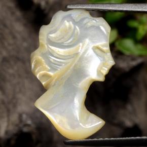 4.2ct Carved Cameo Multicolor Mother of Pearl for sale thumb image of 4.2ct Carved Cameo Multicolor Mother of Pearl (ID: 475196)