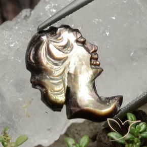 6.15 ct Brown Mother of Pearl Stone, Natural Mother of Pearl in Carved Cameo Shape for Sale