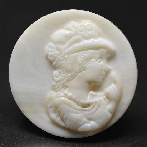 Blanco perlado Madreperla Gema - 15.8ct Camafeo de tallado circular (ID: 585639)