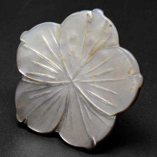 Pearl White Madreperla Gem - 22.6ct Fiore intagliato (ID: 585664)