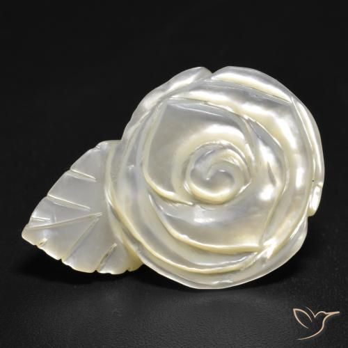 15.15 ct Carved Mother of Pearl, 25.1 x 17.6 mm From China, Photo A